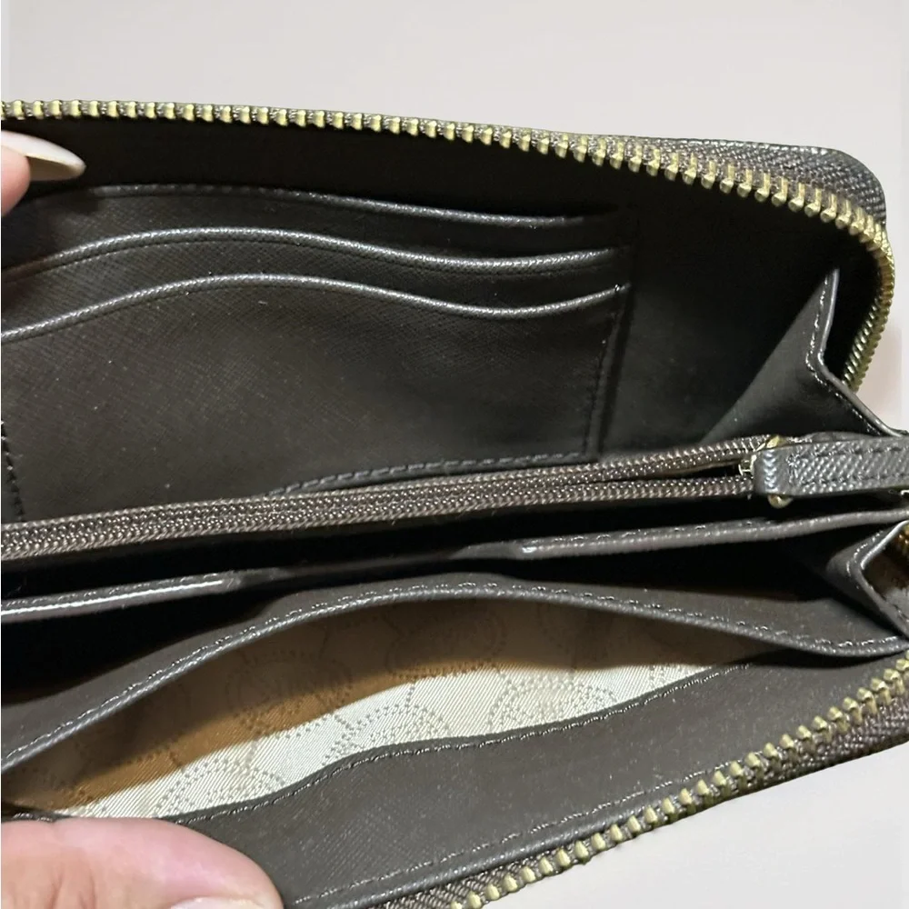 Michael Kors Textured Black Bag with Gold Plate - Picture 3 of 3